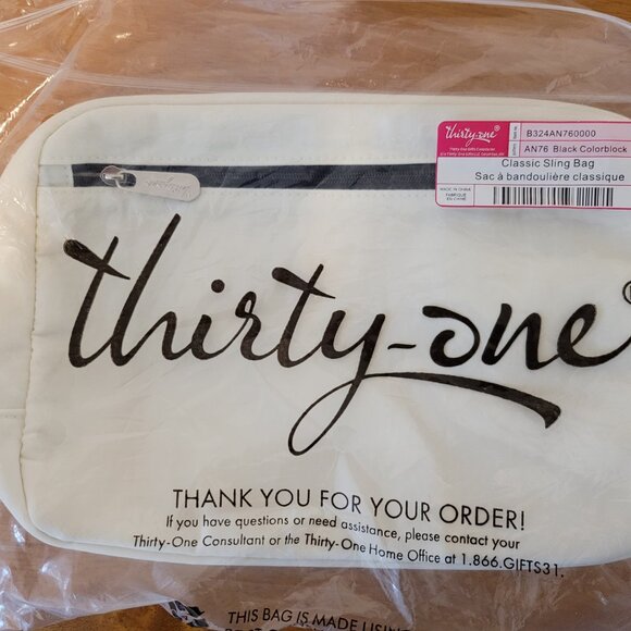 Thrity One Classic Sling Bag White with Black trim zipper closure - Picture 2 of 4